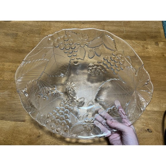 Studio Nova by Mikasa "CRYSTAL BERRIES" Large Oval Fruit Serving BOWL 14” - Picture 8 of 10